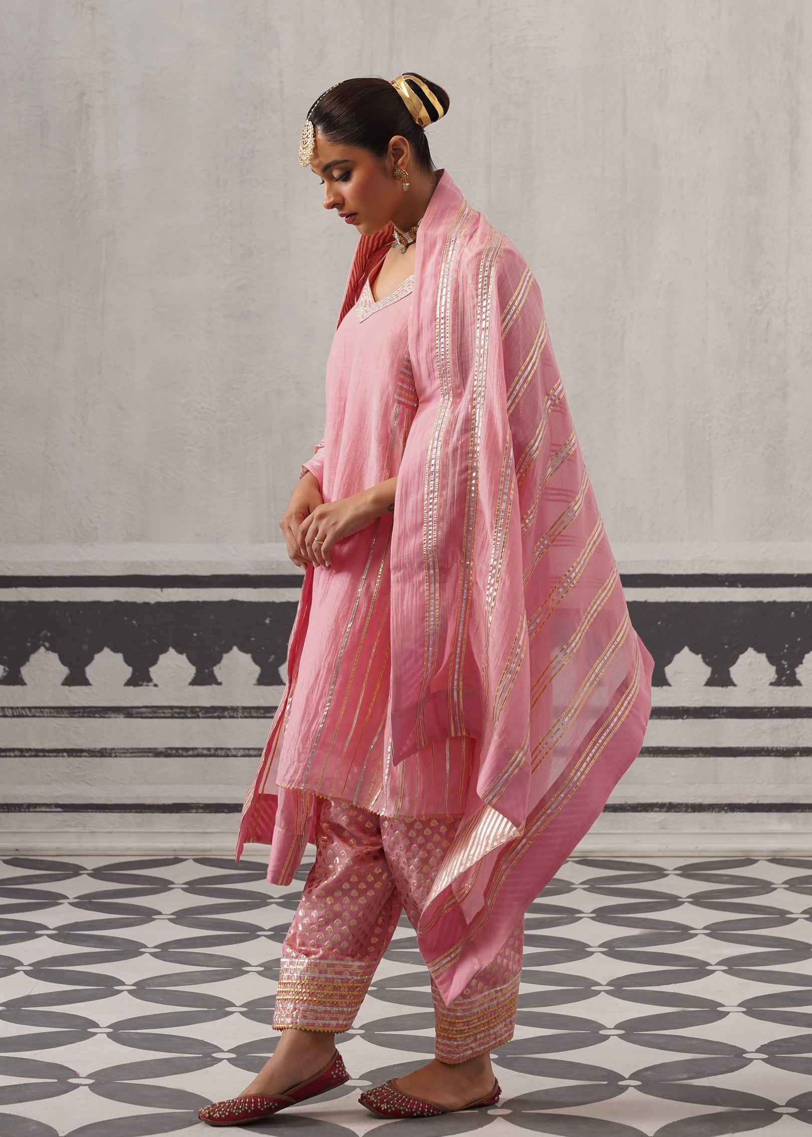 PINK SIMI KURTA SET