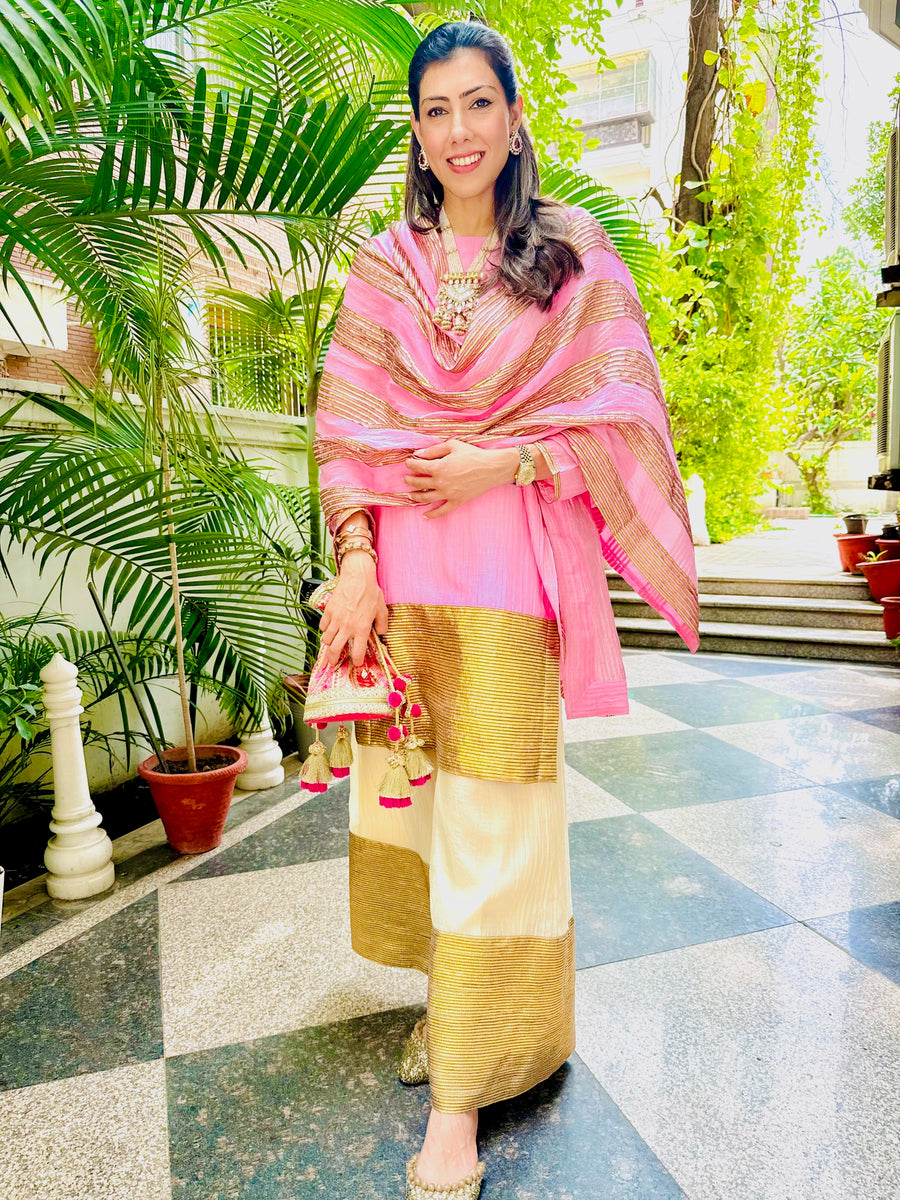 Seen on Diviya Kapoor