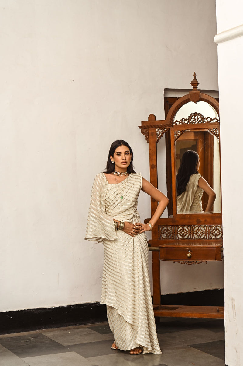 Banarasi Silk Saree With Rich Pallu,with Gold Zari,women Dress,indian Saree,wedding  Saree,party Wear Saree,wedding Dress,designer - Etsy | Long gown design,  Stylish dresses for girls, Long dress design