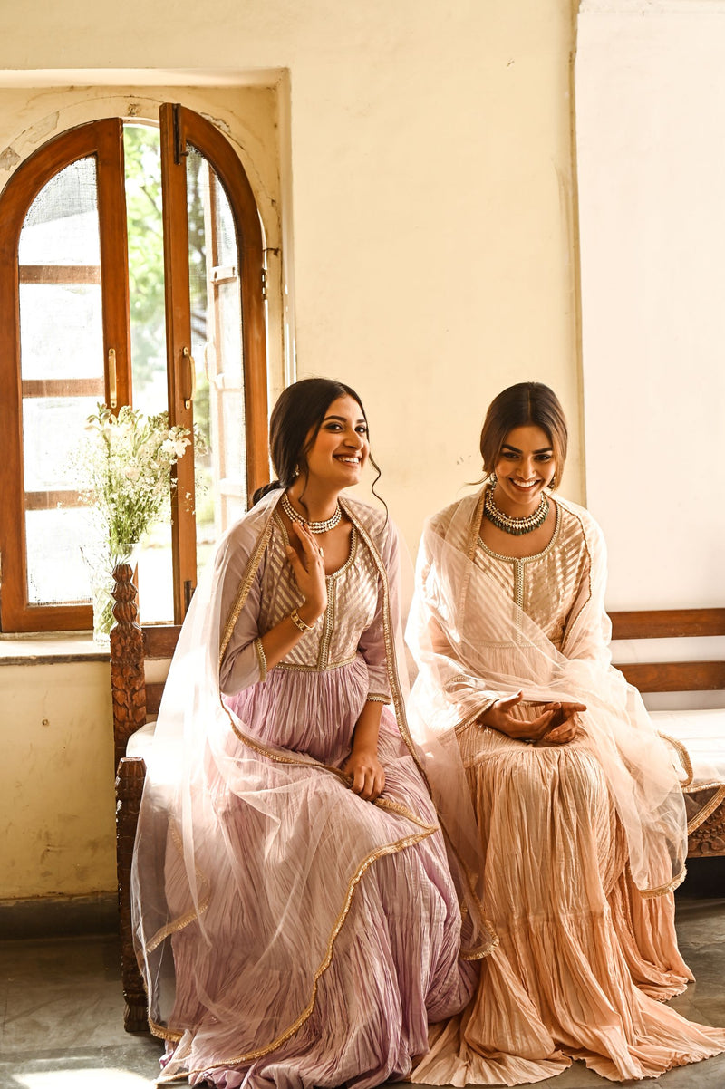 Adipurush' Screening: Kriti Sanon dazzles in elegant anarkali; poses with  her parents - Pics
